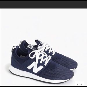 New Balance tennis shoes